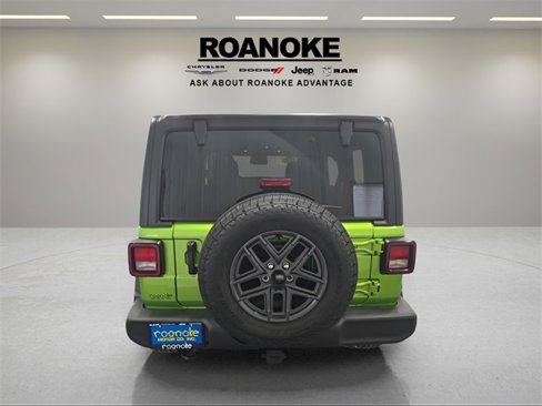 Used 2025 Jeep Wrangler Sport S image 8