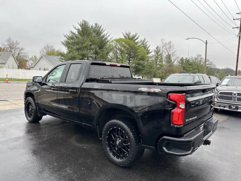 Used 2020 Chevrolet Silverado 1500 Custom w/ Custom Value Package image 5