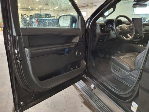 Used 2024 Ford Expedition Max Limited image 8