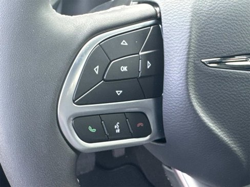 New 2026 Chrysler Pacifica Select image 28