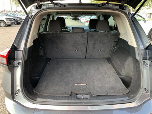 Used 2024 Nissan Rogue S image 7