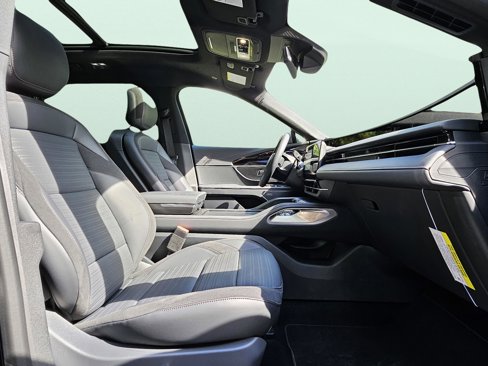 New 2025 Lincoln Nautilus Reserve w/ Jet Appearance Package image 14