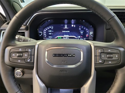 Used 2023 GMC Yukon Denali image 21