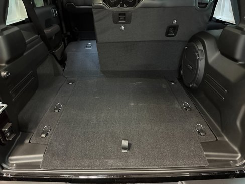 New 2025 Jeep Wrangler Unlimited Rubicon w/ Steel Bumper Group image 14