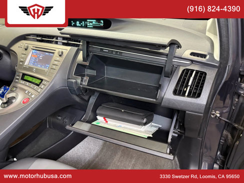 Used 2015 Toyota Prius Five image 51