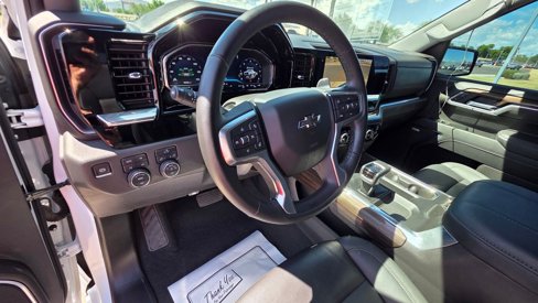 Used 2025 Chevrolet Silverado 1500 LT Trail Boss w/ Convenience Package II image 9