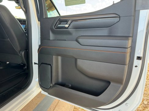 Used 2023 GMC Sierra 1500 AT4 w/ Technology Package image 28