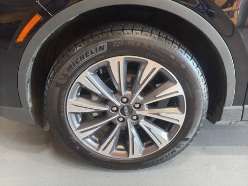 Used 2022 Lincoln Corsair Reserve image 9