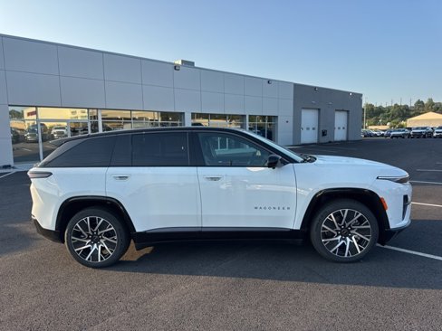 New 2025 Jeep Wagoneer Limited w/ Comfort Package image 2