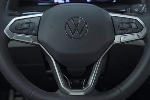 New 2025 Volkswagen Atlas Cross Sport SEL Premium R-Line image 15