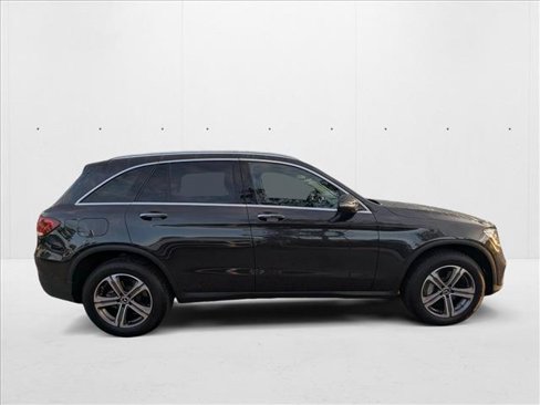 Used 2022 Mercedes-Benz GLC 300 image 4