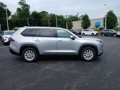 New 2025 Toyota Grand Highlander FWD image 4