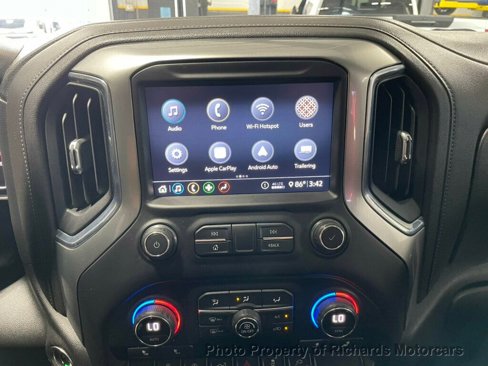 Used 2020 Chevrolet Silverado 1500 LT Trail Boss w/ Midnight Edition image 15