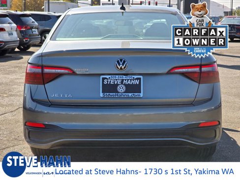 Used 2022 Volkswagen Jetta S image 4