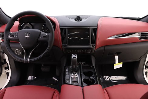 New 2023 Maserati Levante GT image 7