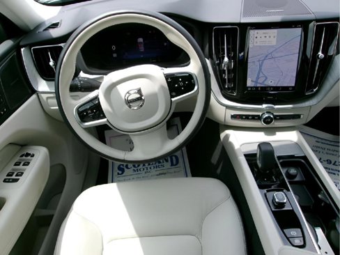 Used 2025 Volvo XC60 T8 Plus w/ Protection Package Premier image 11