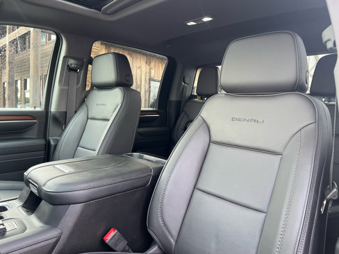 Used 2025 GMC Sierra 3500 Denali w/ Denali Reserve Package image 48