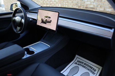 Used 2023 Tesla Model Y Long Range image 23