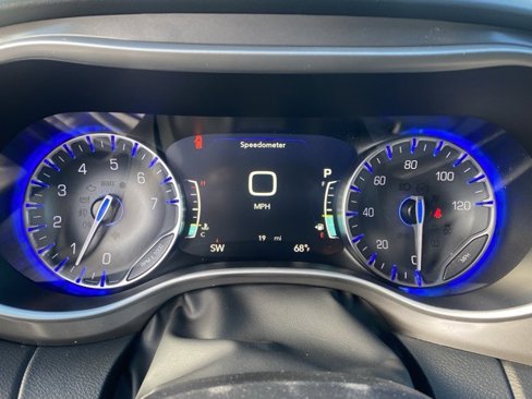 New 2026 Chrysler Voyager LX image 19