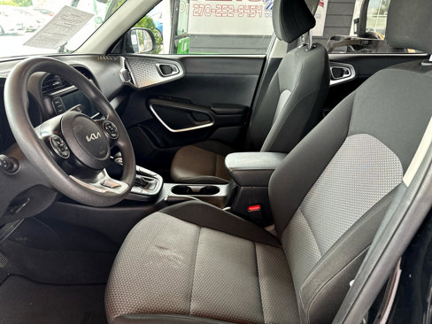 Used 2022 Kia Soul LX image 23