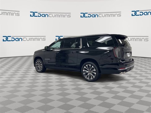 New 2026 Chevrolet Suburban High Country image 6