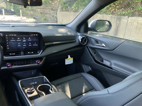 New 2026 Chevrolet Equinox LT w/ Convenience Package II image 18
