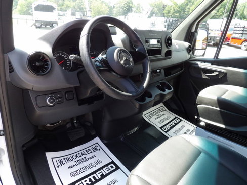 Used 2025 Mercedes-Benz Sprinter 2500 image 16