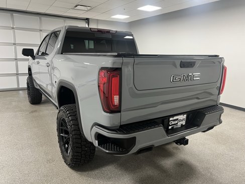 Used 2024 GMC Sierra 1500 AT4 w/ Technology Package image 10