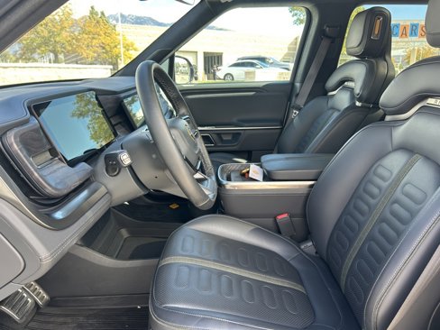 Used 2024 Rivian R1S Adventure image 21