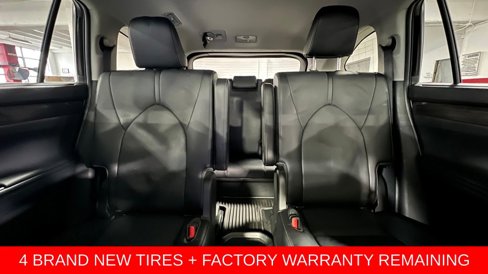 Used 2023 Toyota Highlander Limited image 14