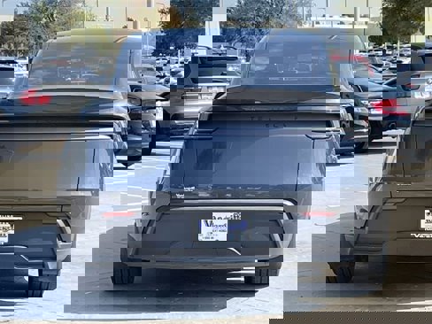 Used 2026 Tesla Model Y Long Range image 5