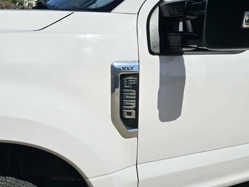 Used 2019 Ford F250 XLT w/ XLT Value Package image 34