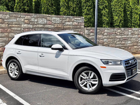 Used 2020 Audi Q5 2.0T Premium w/ Convenience Package image 4