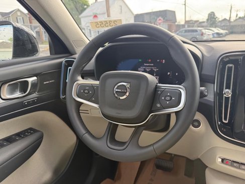 New 2026 Volvo XC40 B5 Ultra w/ Climate Package image 7