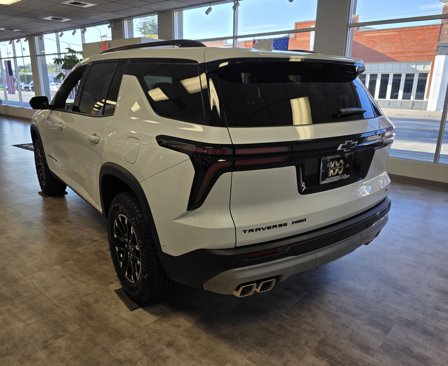 New 2026 Chevrolet Traverse Z71 w/ Enhanced Driving Package image 6