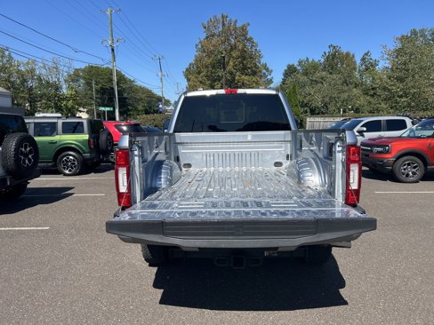 Certified 2022 Ford F350 Platinum w/ FX4 Off-Road Package image 8