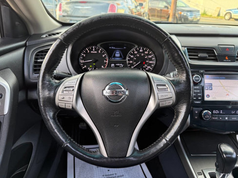 Used 2013 Nissan Altima 2.5 SL w/ Technology Pkg image 13