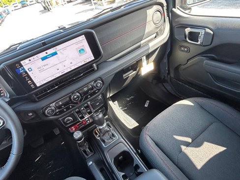 New 2025 Jeep Wrangler Unlimited Rubicon image 11