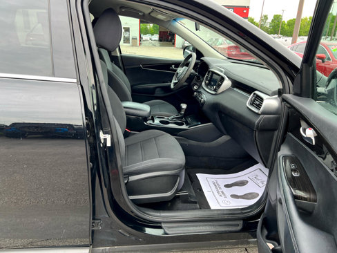 Used 2020 Kia Sorento LX image 10