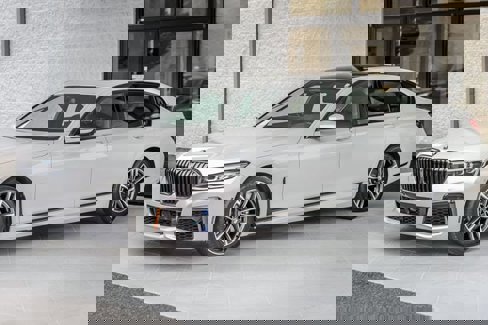 Used 2021 BMW 740i xDrive w/ M Sport Package image 6