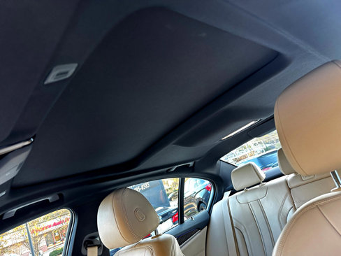 Used 2019 BMW 530i w/ Convenience Package image 45