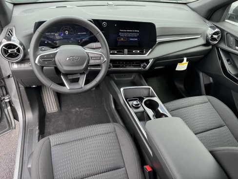 New 2026 Chevrolet Equinox LT image 2