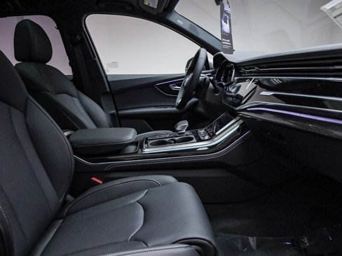 New 2025 Audi Q7 3.0T Prestige image 19