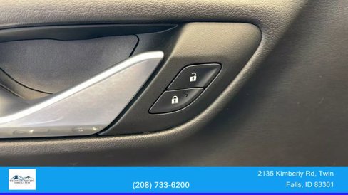 Used 2023 GMC Yukon XL Denali image 18