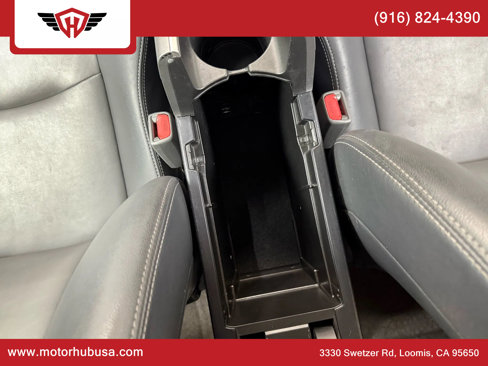 Used 2015 Toyota Prius Five image 32