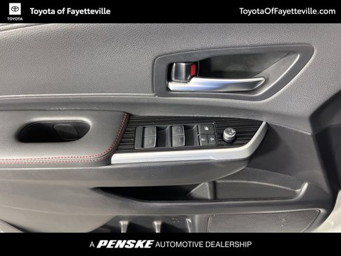 Certified 2025 Toyota Sienna XSE image 29