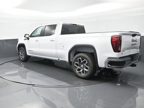 New 2025 GMC Sierra 1500 SLE image 6