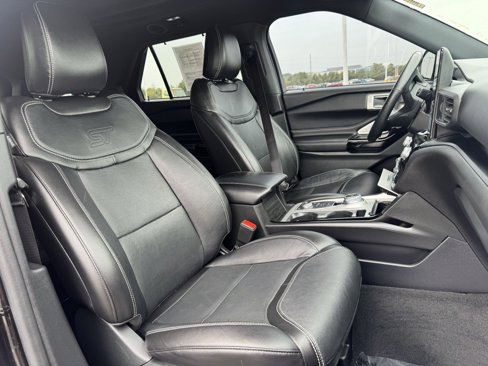 Used 2022 Ford Explorer ST w/ Equipment Group 401A image 11