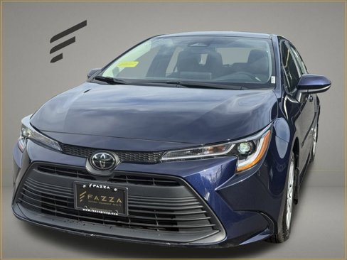 Used 2024 Toyota Corolla LE image 1