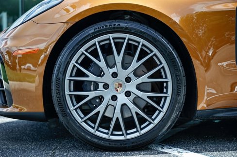 New 2025 Porsche Panamera 4 image 12